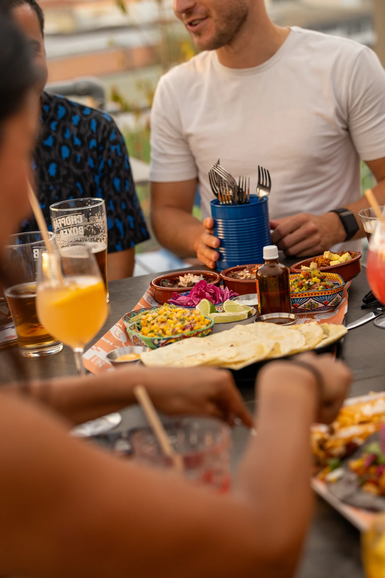 Assiettes à partager entre amis au Rooftop 105